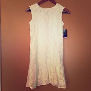 NWT stretchy white lace dress